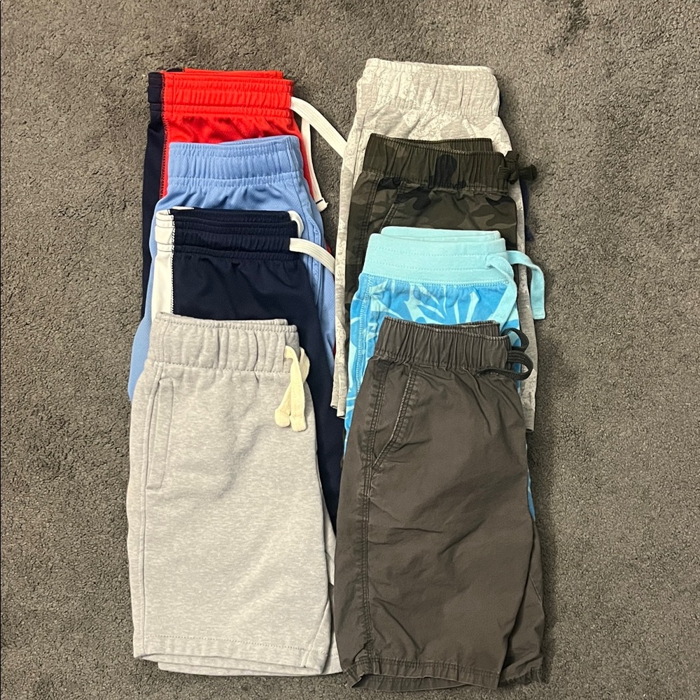 8 pairs of boys 5t shorts